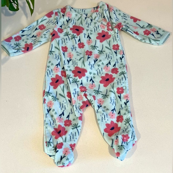 Carter’s Baby Girl Fleece Footed Pajamas Bundle 3M - Picture 2 of 3
